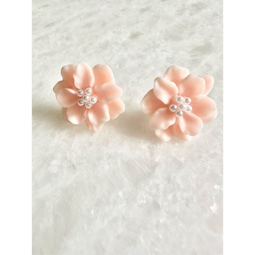 Light pink flower with pearl detail stud flower earrings